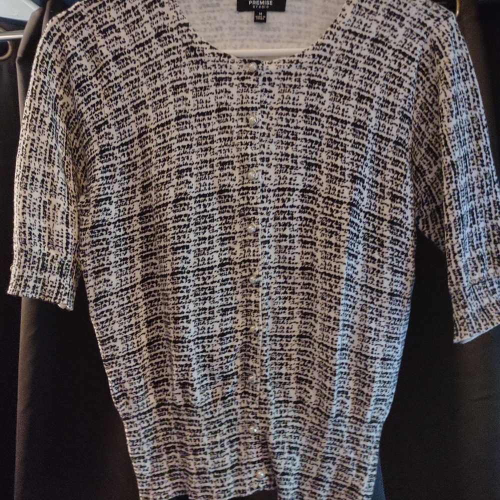 Black and White Sweater By Premise Studio